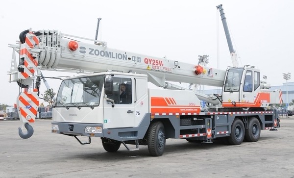 Фото - Продам Китайский Автокран грузоподъемностью 25 тонн. Zoomlion QY25V532.