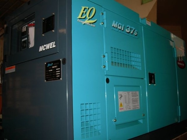 Фото - 25 кВт/ 31 кВа 50 Гц, MCWEL MGI37S, шумоизоляционный дизель-генератор
