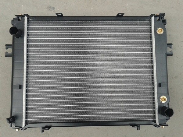 Фото - Радиатор охлаждения на погрузчик Toyota 8FG15