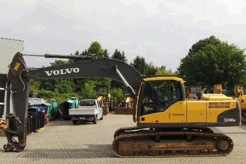 Фото - Volvo EC 240 C NL-гусеничный экскаватор