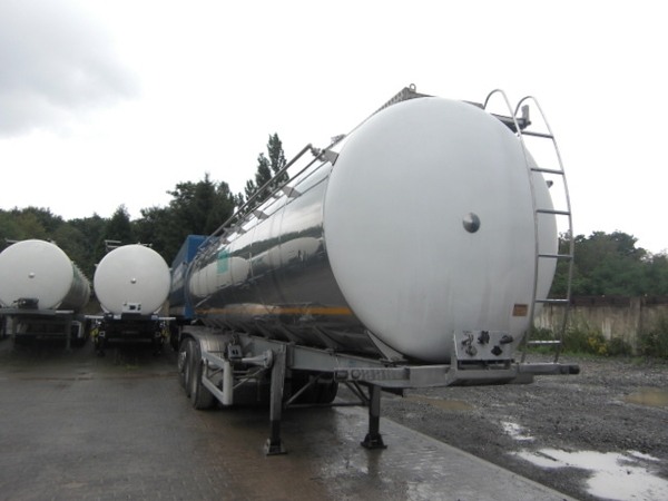 Фото - Полуприцеп-цистерна для перевозки жидких грузов
