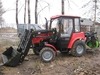 МТЗ 320.4М Беларус Трактор с щеткой и погрузчиком