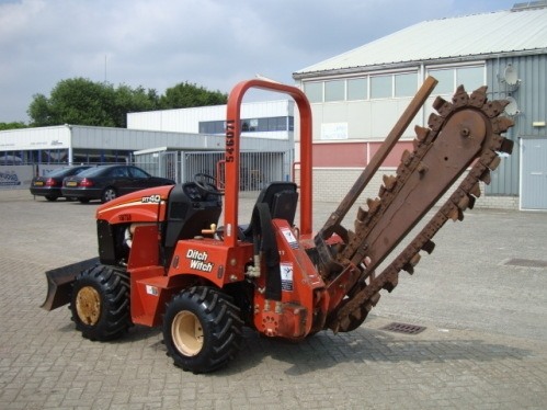 Фото - DITCH WITCH RT 40