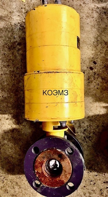 Фото - Кран шаровый регулирующий КШТВГ 16-50/42 с пневмоприводом ПВ-60